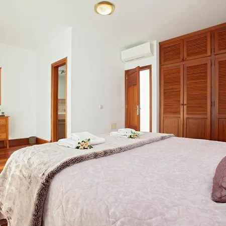 Sleeps 6 Pool Air Con Wifi Puerto Calero