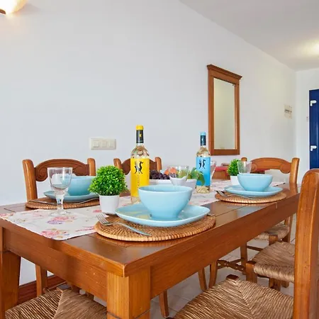 Sleeps 6 Pool Air Con Wifi * Puerto Calero