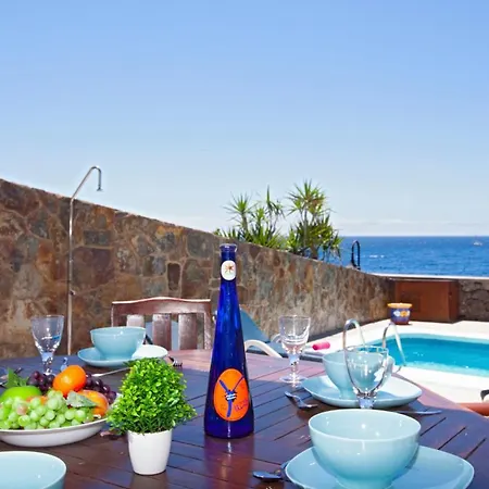 Sleeps 6 Pool Air Con Wifi Villa